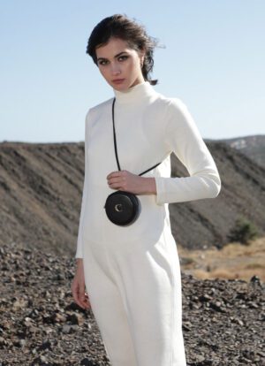 CIRCLE LEATHER NECK WALLET