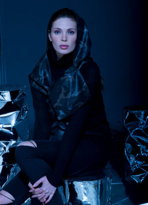 WATER SCARF WITH HOOD