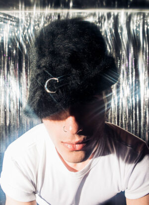 Black Fluffy Frosty Hat