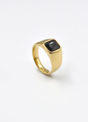 ELEGANT GOLD RING